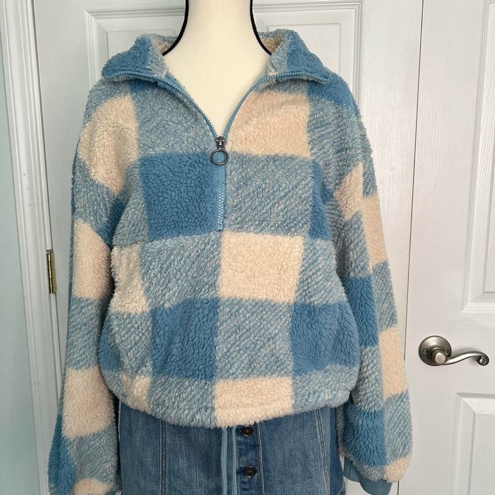 Blue and Cream Checkered Fleece Pullover